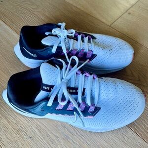 Nike Air Zoom Pegasus 38 - Size 7.5